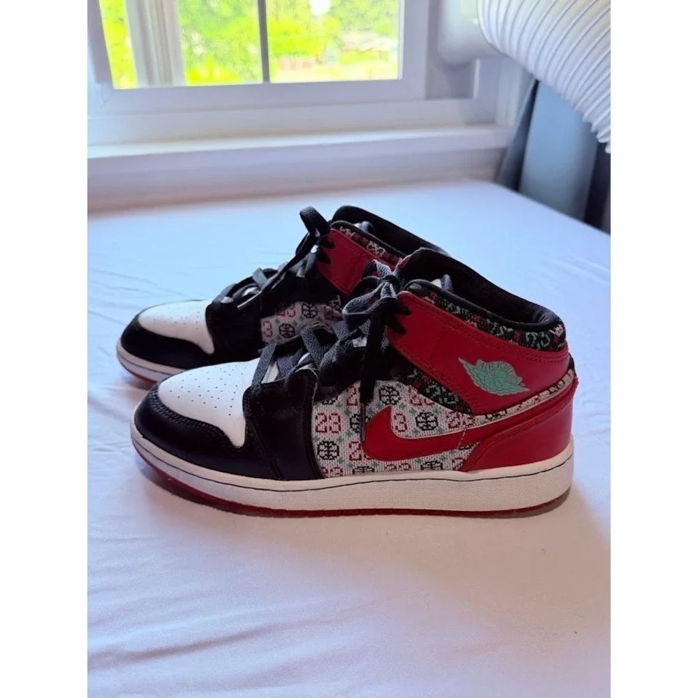 Nike Kids Black White Red Mid-Top Sneakers